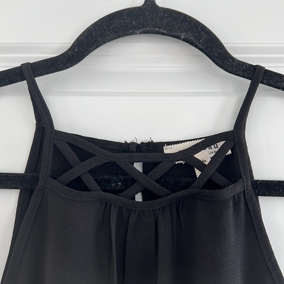 High Neck Tank - Picture 2 of 6